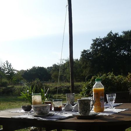 La Petite Lande Bed & Breakfast Ménil Eksteriør bilde