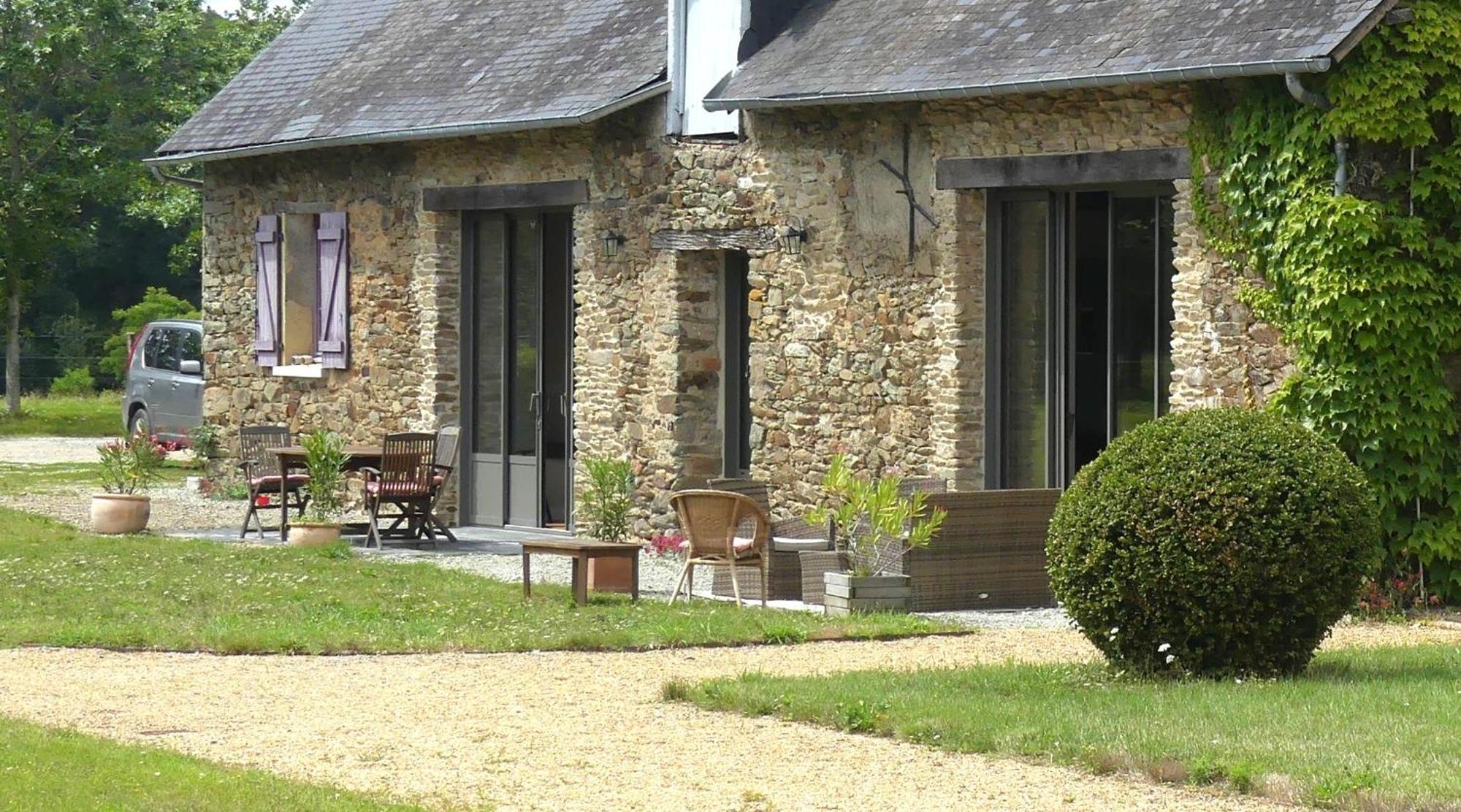 La Petite Lande Bed & Breakfast Ménil Eksteriør bilde