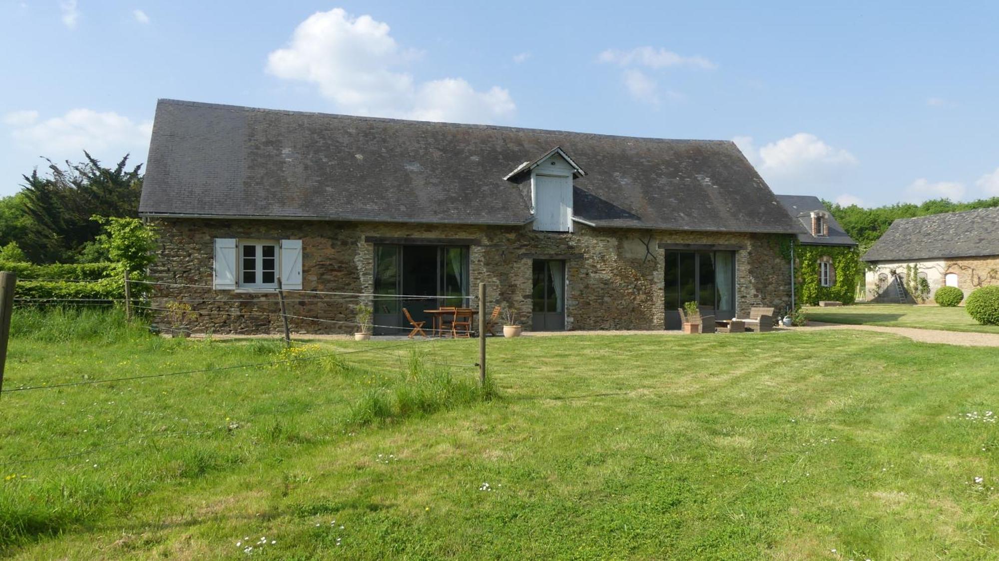 La Petite Lande Bed & Breakfast Ménil Eksteriør bilde